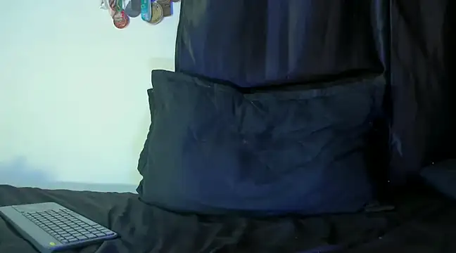 Snapshot of zyongracia chatting on January 2025 02:25:01 AM zyongracia online show from January 2025 02:25:01 AM