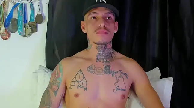 Snapshot of zyongracia chatting on January 2025 10:00:02 AM zyongracia online show from January 2025 10:00:02 AM