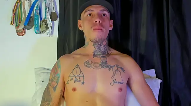 Snapshot of zyongracia chatting on January 2025 08:42:01 AM zyongracia online show from January 2025 08:42:01 AM