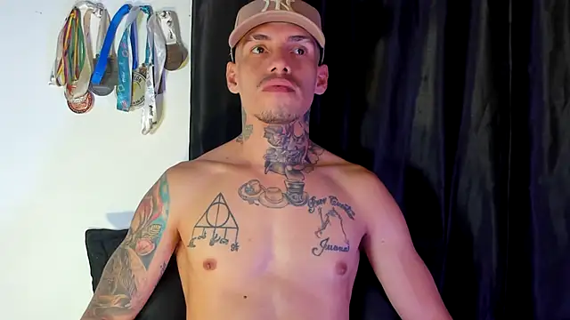 Snapshot of zyongracia chatting on February 2025 04:58:01 PM zyongracia online show from February 2025 04:58:01 PM