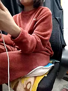 Haralushiaaa online show from December 2025 04:03:01 PM