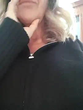 Snapshot of JasmineNoir2 chatting on February 2026 06:44:02 PM JasmineNoir2 online show from February 2026 06:44:02 PM