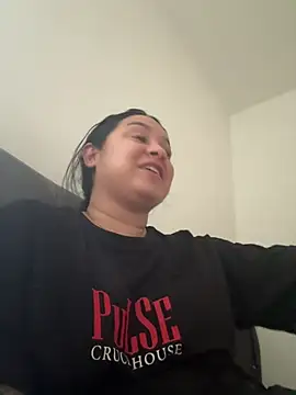 Pretty Isadora online show from April 2026 09:08:02 PM