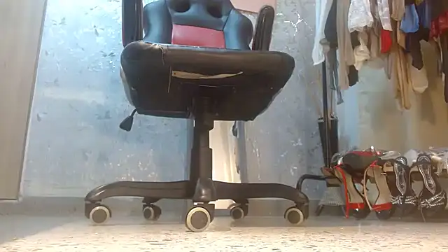 Samantabrown  online show from April 2026 11:08:01 AM