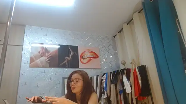 Snapshot of Samantabrown_ chatting on June 2026 11:02:02 AM Samantabrown online show from June 2026 11:02:02 AM