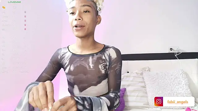 Snapshot of alejo_cute chatting on December 2024 01:17:01 PM alejo cute online show from December 2024 01:17:01 PM