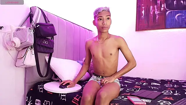 Snapshot of alejo_cute chatting on December 2024 02:53:01 PM alejo cute online show from December 2024 02:53:01 PM