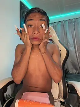 Snapshot of alejo_cute chatting on June 2026 01:31:02 PM alejo cute online show from June 2026 01:31:02 PM