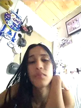 The-quee22 online show from December 2025 05:26:02 AM