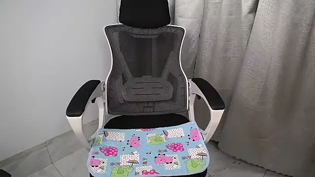 Lunobaby 204 online show from December 2025 09:52:01 PM