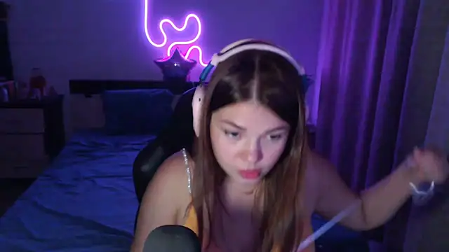 helengilmor online show from September 2025 03:56:01 PM