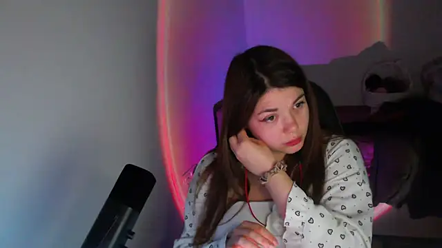 helengilmor online show from February 2026 06:13:01 PM