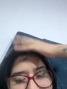 ZTahya online show from December 2025 04:33:02 AM