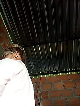 natally ross21 online show from October 2025 12:38:01 PM