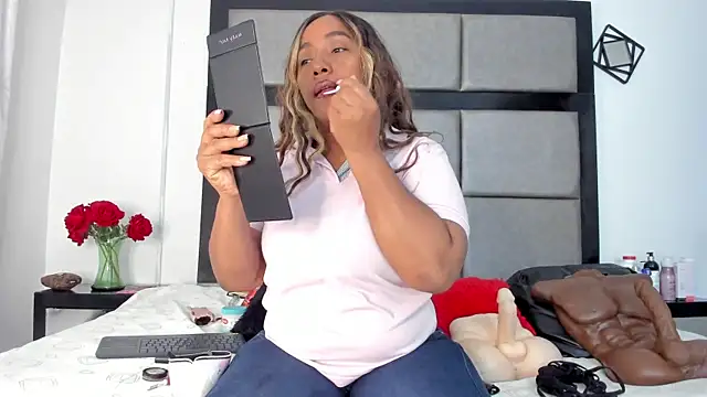 Snapshot of AmbarthSmiith2 chatting on December 2025 04:25:02 PM AmbarthSmiith2 online show from December 2025 04:25:02 PM