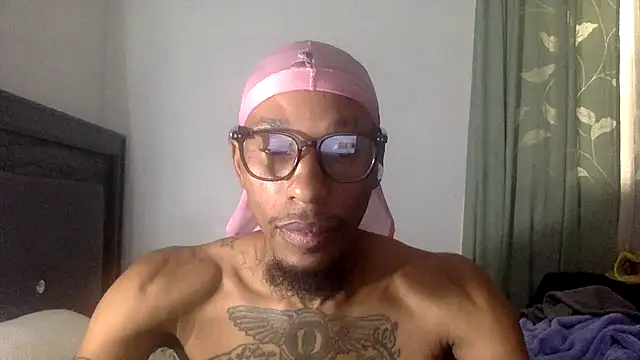 KingDerRico online show from October 2025 06:18:01 PM