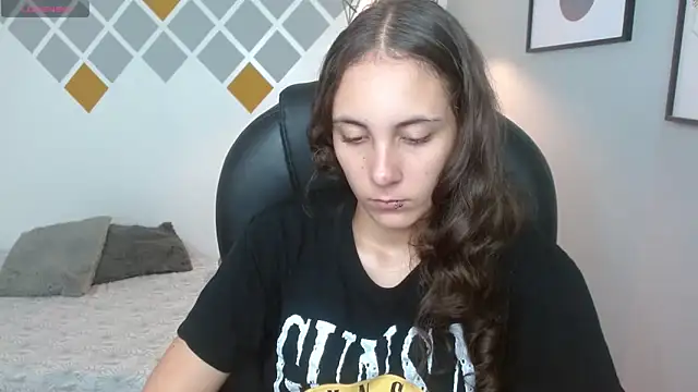 xlunna online show from January 2025 08:21:02 PM