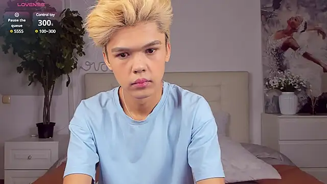 Felix Rey online show from March 2025 04:32:02 PM