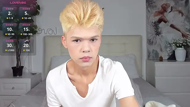 Felix Rey online show from November 2025 08:52:01 PM