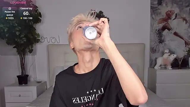 Felix Rey online show from December 2025 05:52:02 PM