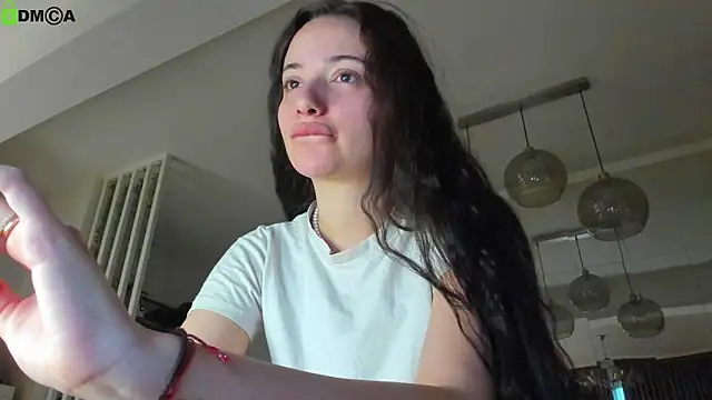 IreneVON online show from March 2026 04:45:02 AM