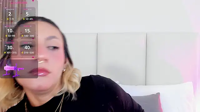 Emily robertss online show from April 2026 07:18:02 PM