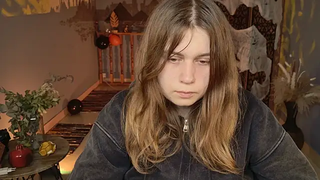 FioraMarmoris online show from October 2025 01:37:01 PM