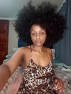 Snapshot of Queen-Chocolate chatting on May 2026 12:39:01 AM Queen-Chocolate online show from May 2026 12:39:01 AM