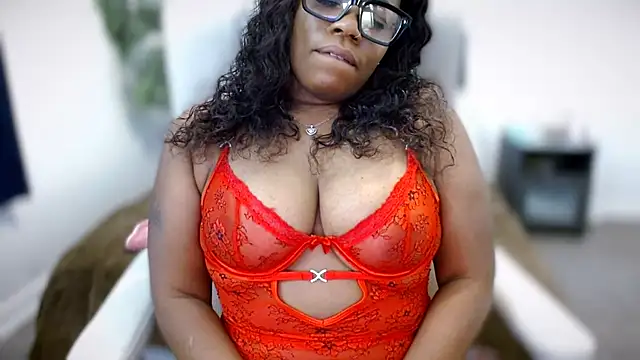 Snapshot of selena42 chatting on November 2025 05:31:01 AM selena42 online show from November 2025 05:31:01 AM