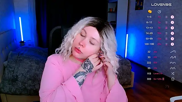 Snapshot of Blueberry-baby chatting on December 2025 09:57:01 PM Blueberry-baby online show from December 2025 09:57:01 PM