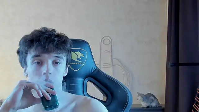 MasonWarholl online show from March 2026 06:56:01 PM