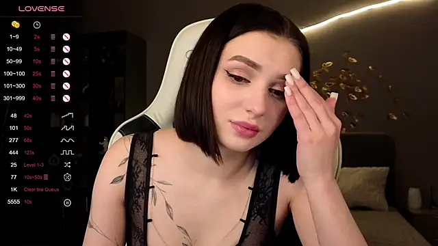 ammy cummy online show from November 2025 03:01:01 AM