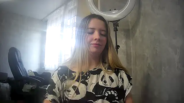 ViolaCandy online show from October 2025 04:57:02 AM
