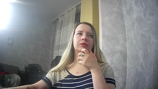 ViolaCandy online show from November 2025 02:39:02 PM