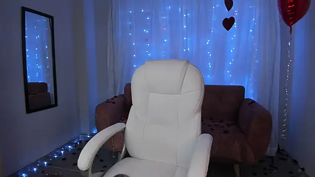 Alice23jones online show from February 2025 02:04:01 AM