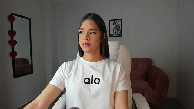 Alice23jones online show from March 2025 12:45:01 PM