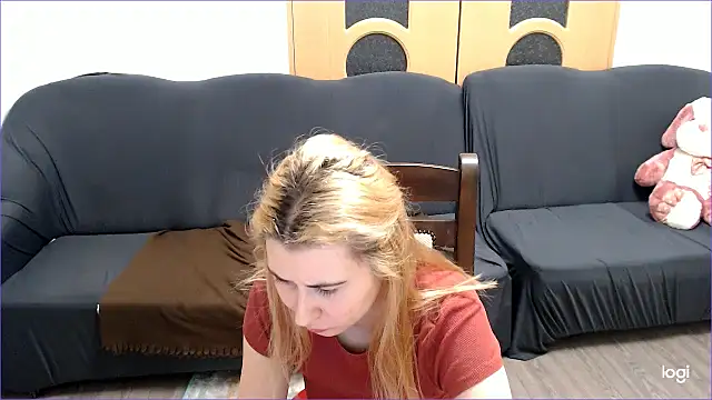 Snapshot of VioletaFlower7 chatting on March 2025 08:09:01 PM VioletaFlower7 online show from March 2025 08:09:01 PM