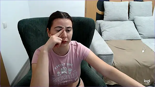 Snapshot of VioletaFlower7 chatting on October 2025 04:40:02 PM VioletaFlower7 online show from October 2025 04:40:02 PM