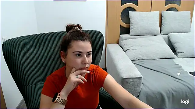 Snapshot of VioletaFlower7 chatting on October 2025 09:21:02 AM VioletaFlower7 online show from October 2025 09:21:02 AM