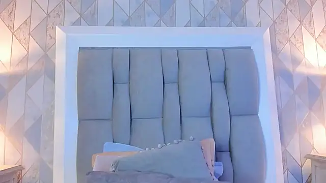 Snapshot of Ginger_Violetta_ chatting on December 2024 07:36:01 PM Ginger Violetta online show from December 2024 07:36:01 PM