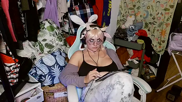 mochi rainbow online show from January 2025 04:57:02 AM