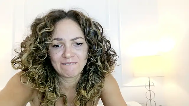 Juliabadlee online show from July 2026 02:03:02 AM