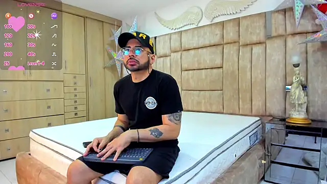 petterwilly1 online show from November 2025 11:15:01 PM