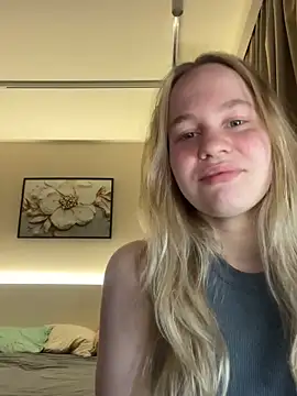 annabel8 online show from April 2026 08:39:01 PM