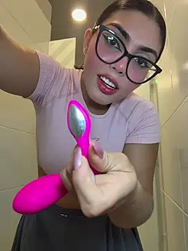 Snapshot of zui_lu chatting on December 2025 04:29:01 AM zui lu online show from December 2025 04:29:01 AM