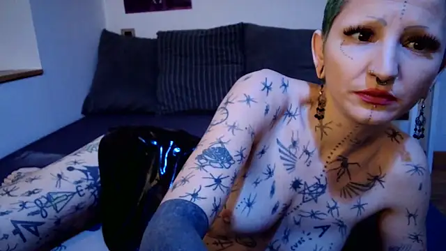 ValeryCrowley14 online show from February 2026 10:03:02 AM