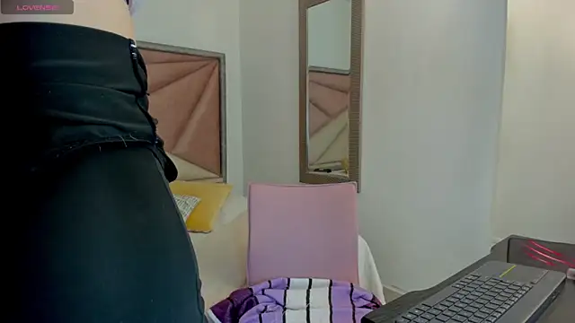 BarbaraKnox  online show from April 2026 11:56:01 AM