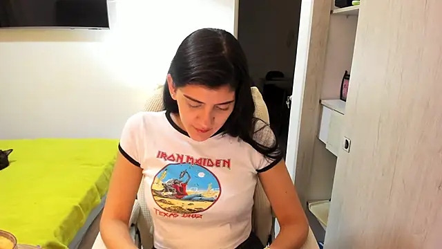 misstoya online show from October 2025 01:06:01 AM