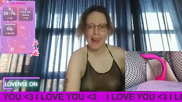 PernillaGirl online show from April 2026 04:23:01 PM