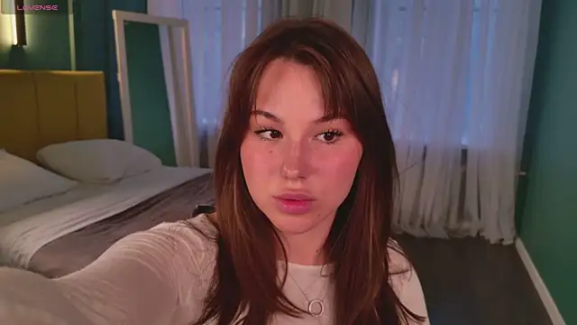 EmiliaDreams online show from April 2026 04:56:02 PM